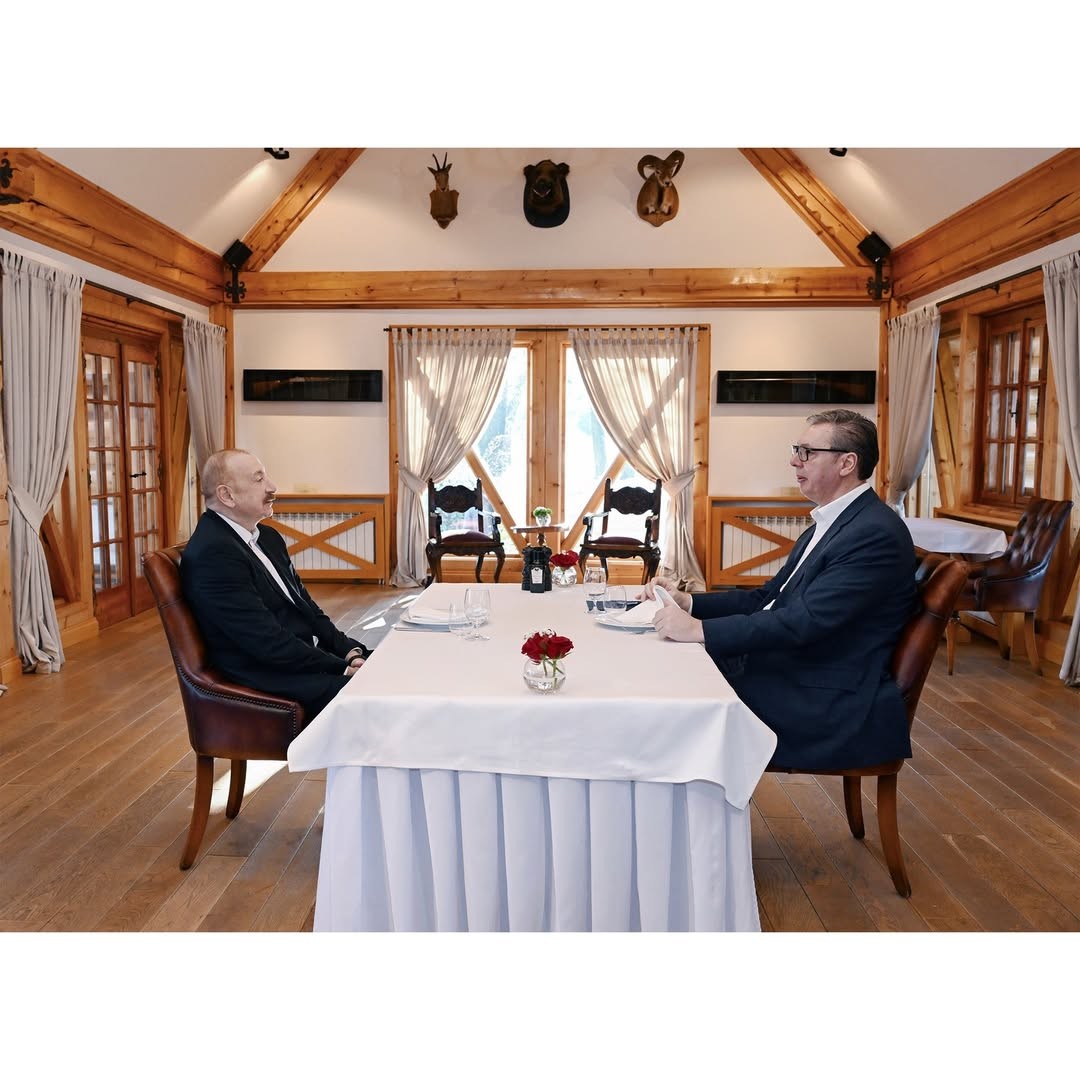 Liderlər səhər yeməyində - FOTOLAR